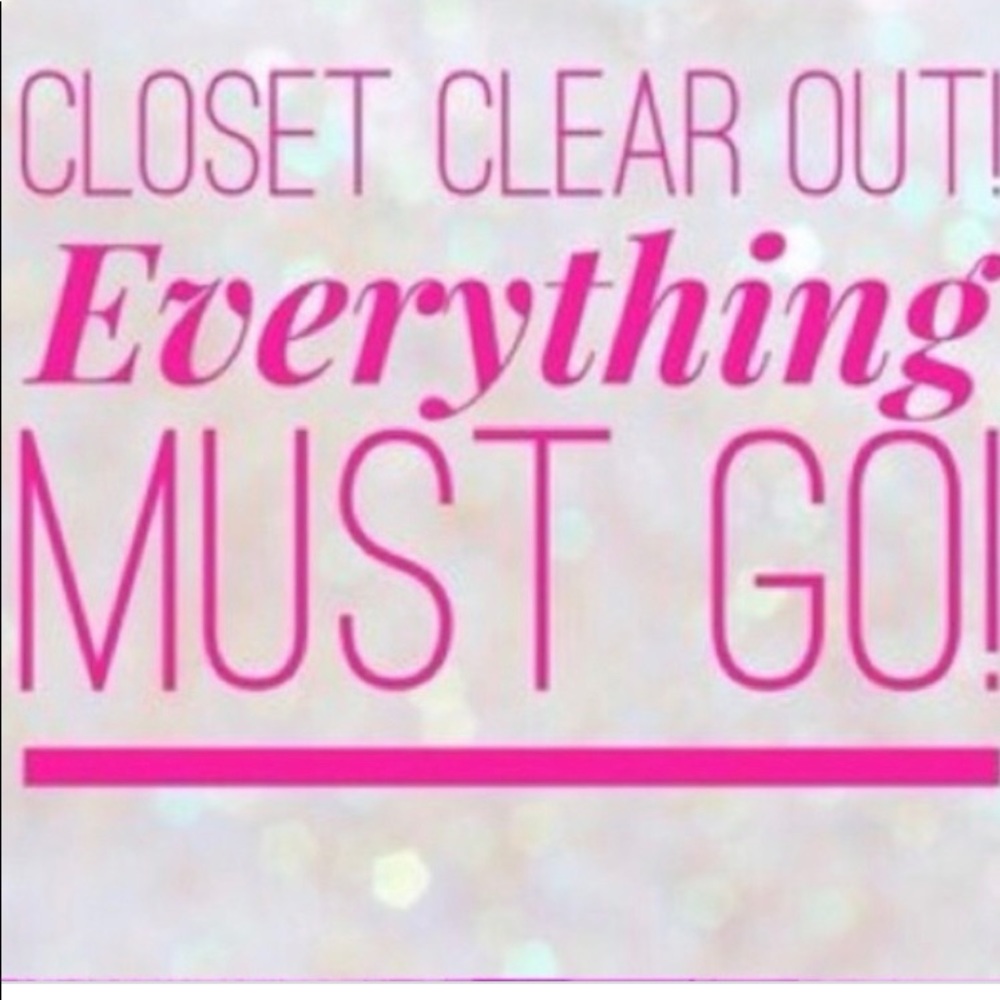 I’m clearing out my closet! Make me an offer or bundle!